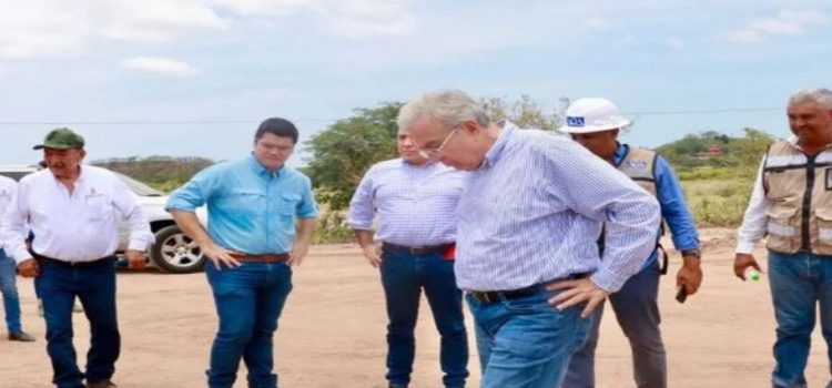 Rubén Rocha supervisa la construcción del puente El Quelite Rubén Rocha supervisa la construcción del puente El Quelite