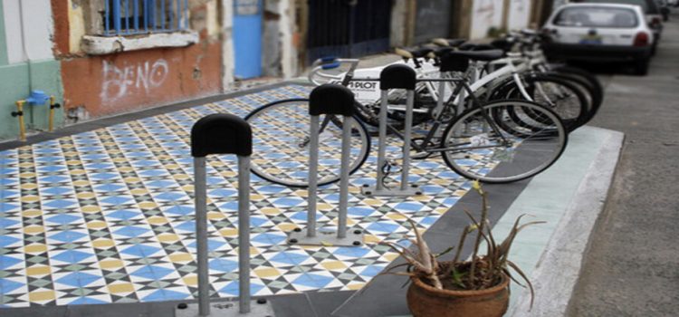 Retiran paraderos de bicicletas