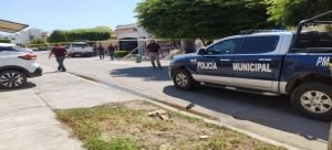 Pierde la vida al caerle una losa de concreto