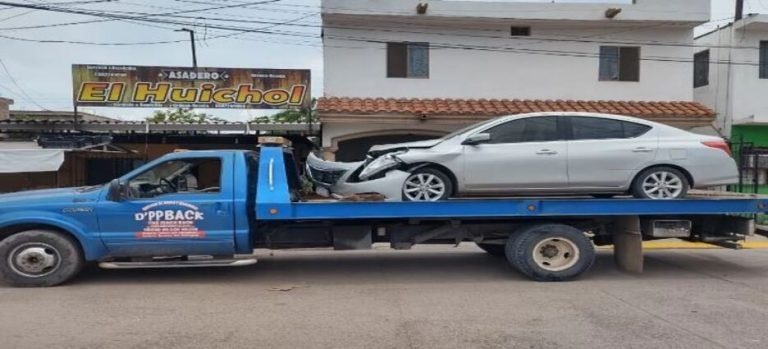 Una mujer resulta lesionada en un accidente en la colonia Raúl Romanillo