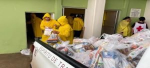 Unen fuerzas el DIF Ahome y Bienestar para ayudar a damnificados de Carrizo