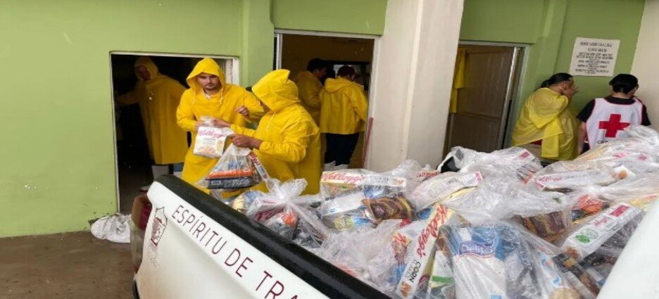 Unen fuerzas el DIF Ahome y Bienestar para ayudar a damnificados de Carrizo