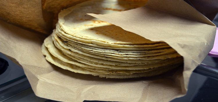 Vendedores en Sinaloa se niegan a bajar el precio de la tortilla
