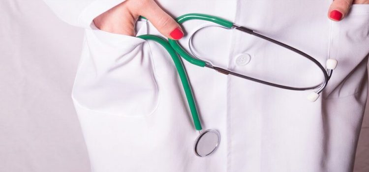 Supuesto paciente abusa sexualmente de una doctora