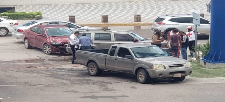 Accidente vial en el bulevar Rosendo G. Castro