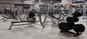 Un joven resultó herido al caerle una máquina de ejercicio