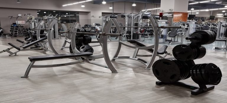 Un joven resultó herido al caerle una máquina de ejercicio