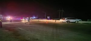 El conductor de una camioneta se incrustó en muro de contención