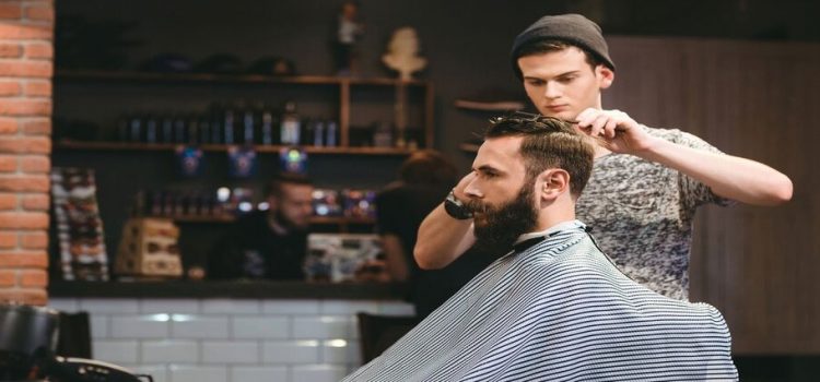 Cofepris buscará regularizar estéticas de cabello y barberías del estado