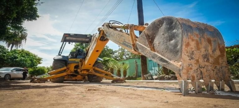 La colonia Renato Vega ya tendrá agua potable y drenaje