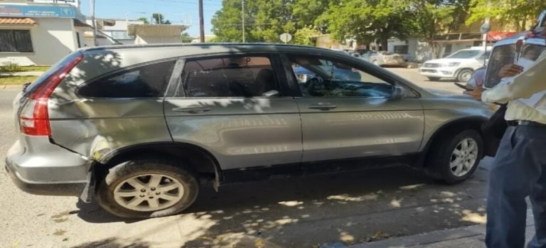 Vagoneta se accidentó contra un tráiler