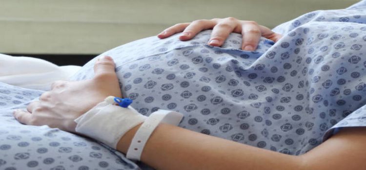 Ingresa mujer embarazada con dengue al Hospital General