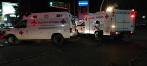 Llevan al hospital a menor que convulsionaba en plena plazuela