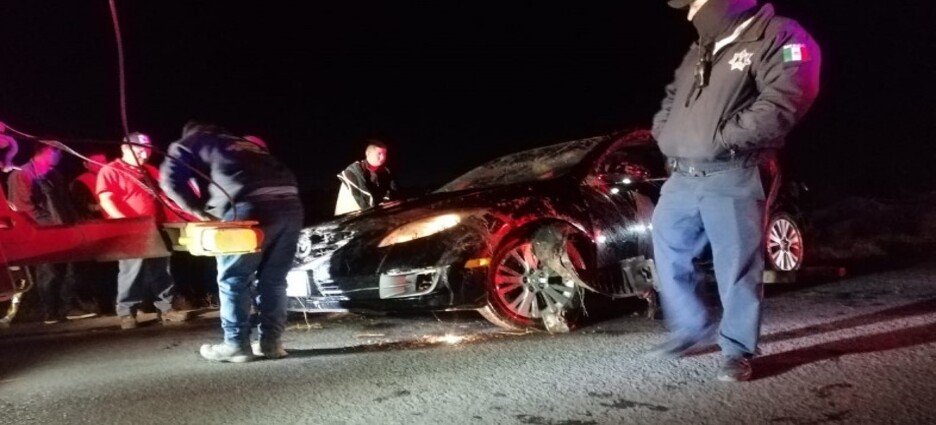 Menor de edad termina en un canal de aguas