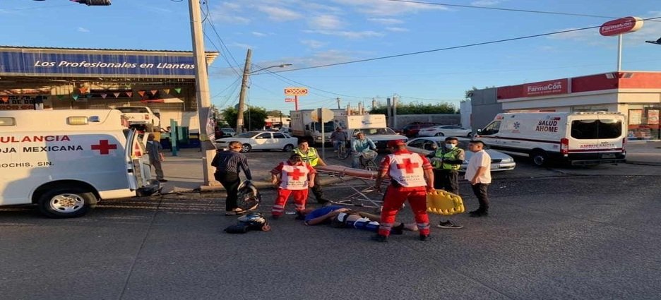 Accidente vial en el cruce de bulevar Zacatecas y calle Estado de Hidalgo