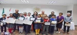 Reconocen a niñas y niños ganadores del concurso del cuento equidad de género