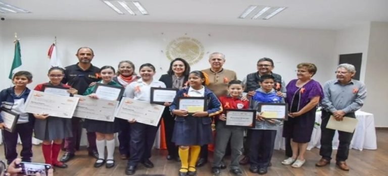 Reconocen a niñas y niños ganadores del concurso del cuento equidad de género