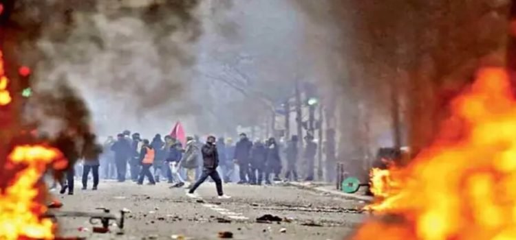 Escalan los disturbios en Francia Escalan los disturbios en Francia