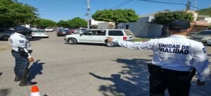 Le decomisan su auto por discutir con un agente de vialidad