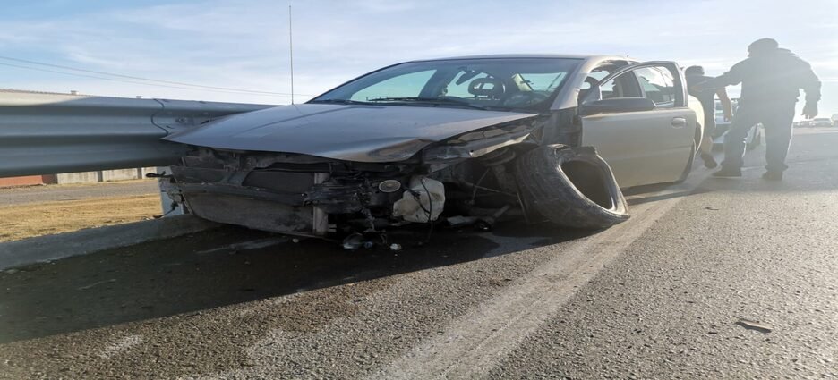 Madre e hijo resultan lesionados en accidente vial