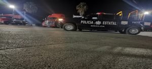 En la carretera federal México 15 fue localizado un trailero sin vida