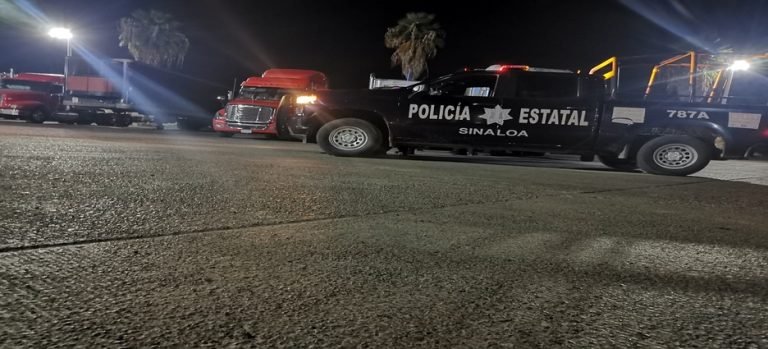 En la carretera federal México 15 fue localizado un trailero sin vida