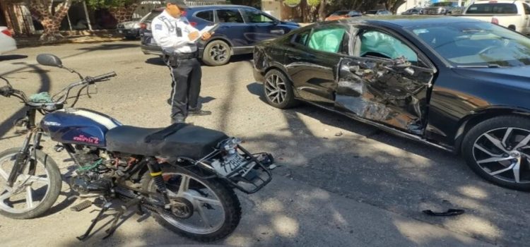 Motociclista resultó lesionado en accidente por la avenida Independencia