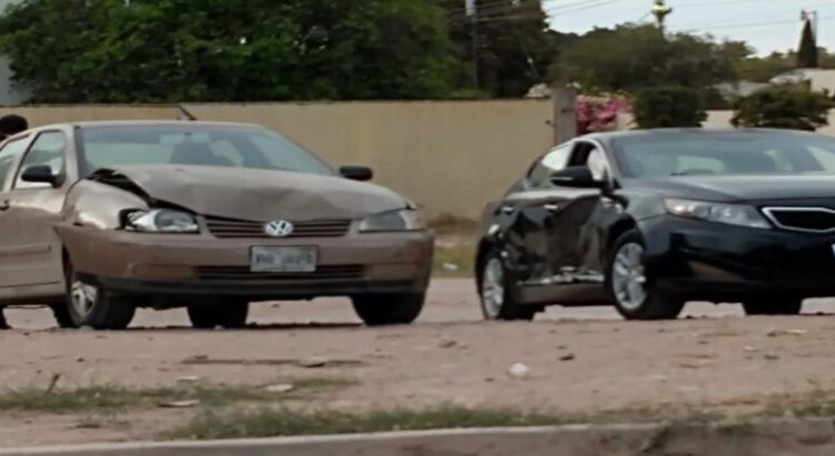 Accidente vial en el cruce del bulevar Chihuahuita y Madero