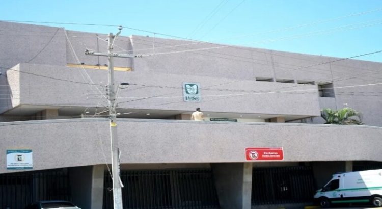 Golpean a adulto mayor con un tubo