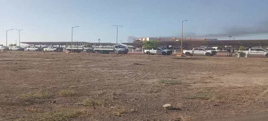 Resguardan el aeropuerto de Los Mochis