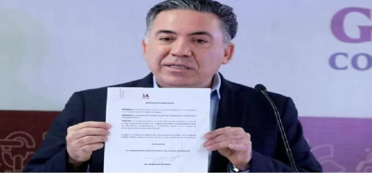 Rocha Moya propone reducir a 25 años de edad para ocupar el cargo de gobernador en Sinaloa