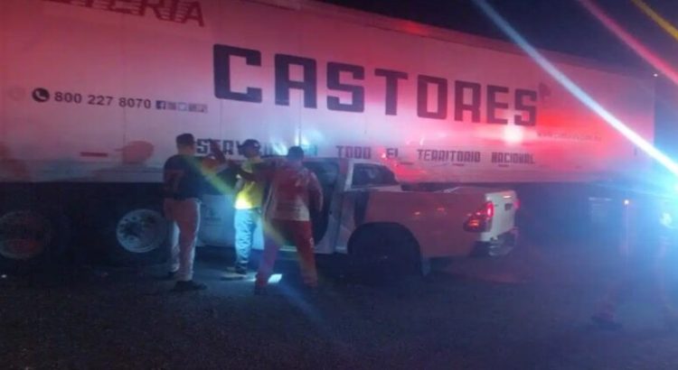 Conductor pierde la vida tras ser aplastado por un tráiler