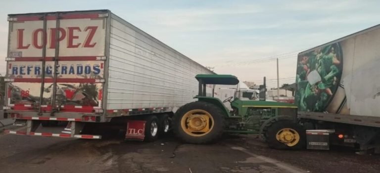 Accidente tipo carambola en la carretera México 15