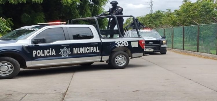 Roban vivienda de la colonia Centenario