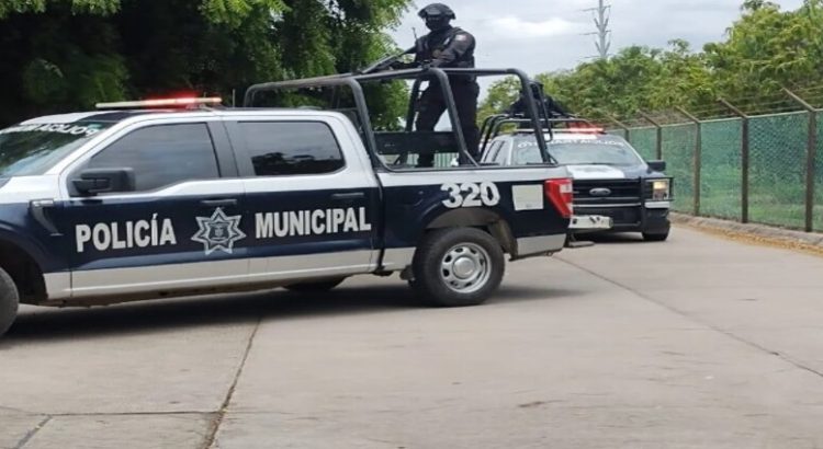 Roban vivienda de la colonia Centenario