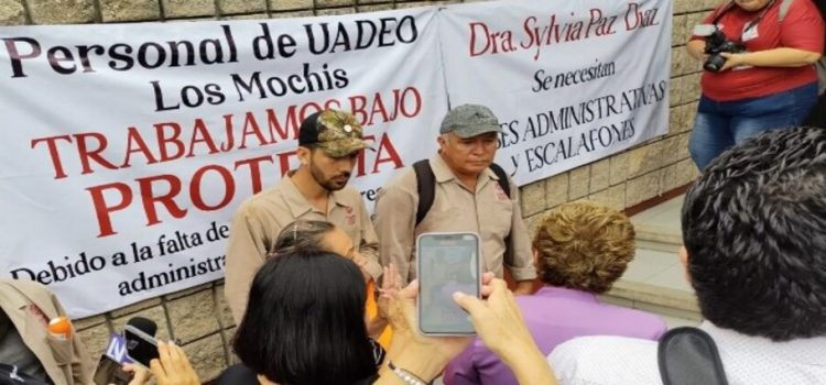 Trabajadores de la UAdeO en Los Mochis se manifestaron para exigir basificación
