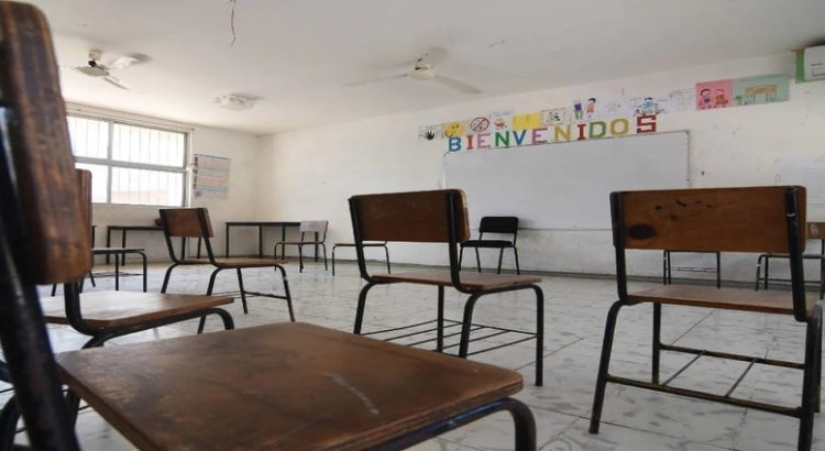 Remodelarán y equiparán 58 escuelas de Sinaloa