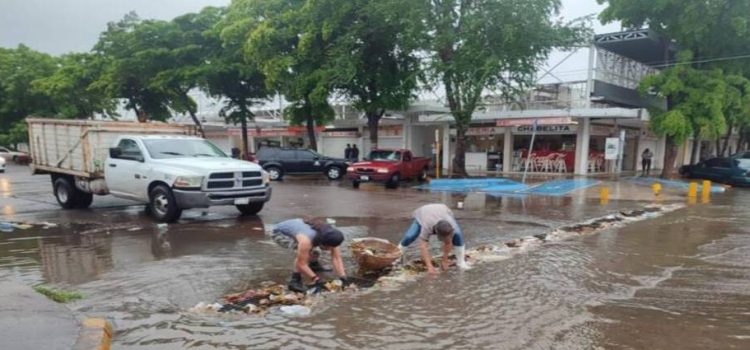 Servicios Públicos Municipales atiende afectaciones por lluvias