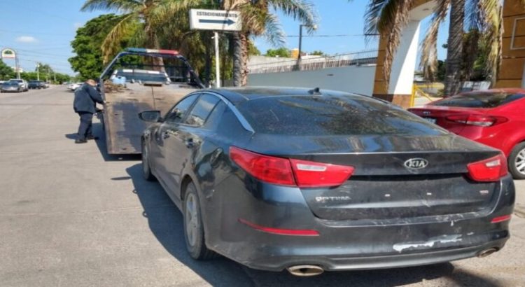 Mujer agredió a un agente de tránsito por infraccionarla