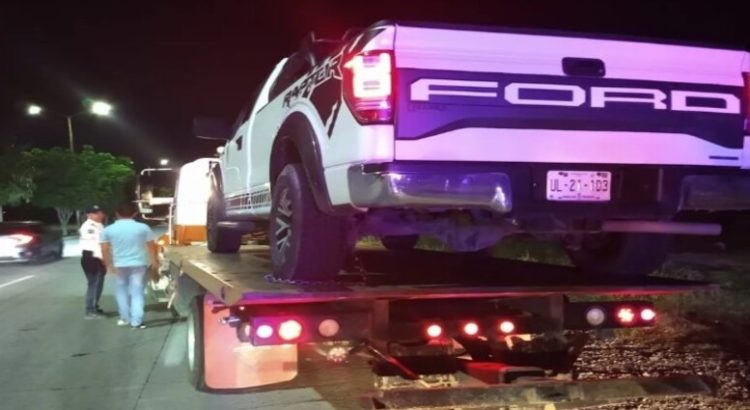 Funcionario estatal agredió a  juez y policías de alcoholímetro