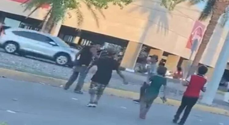 Franeleros se pelean por la plaza