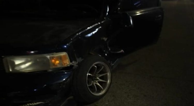 Accidente entre Cherokee y Toyota deja dos lesionados
