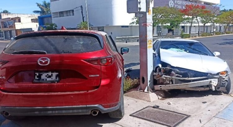 Aparatoso accidente deja tres mujeres lesionadas
