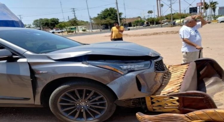 Accidente dejó a dos personas lesionadas