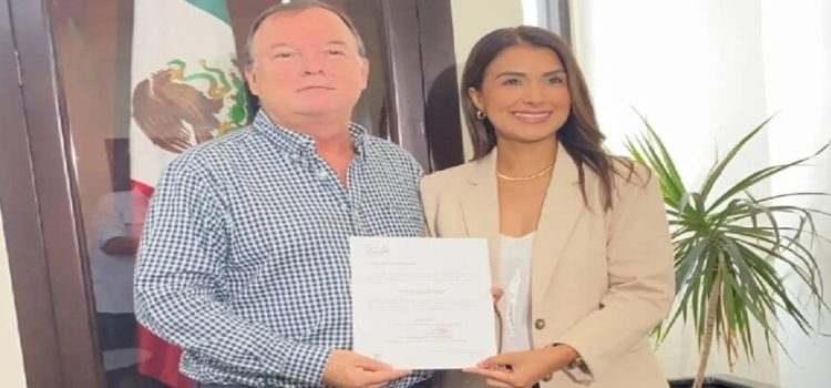 Karina Soto Arellano asume su puesto como nueva secretaría de las mujeres en Ahome Karina Soto Arellano asume su puesto como nueva secretaría de las mujeres en Ahome