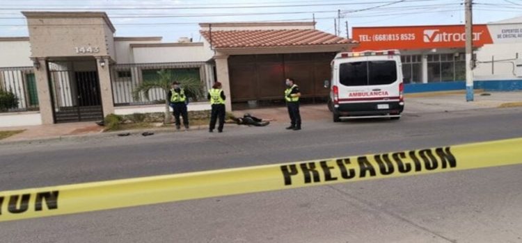 Motociclista pierde la vida tras impactar contra una camioneta