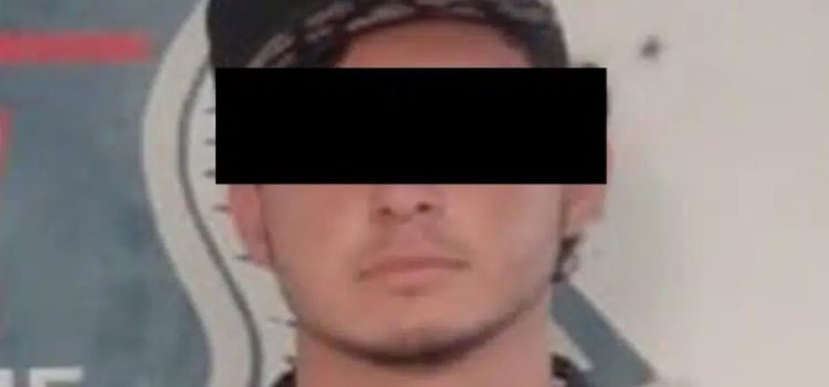 Detienen a hombre por conducir motocicleta con reporte de robo