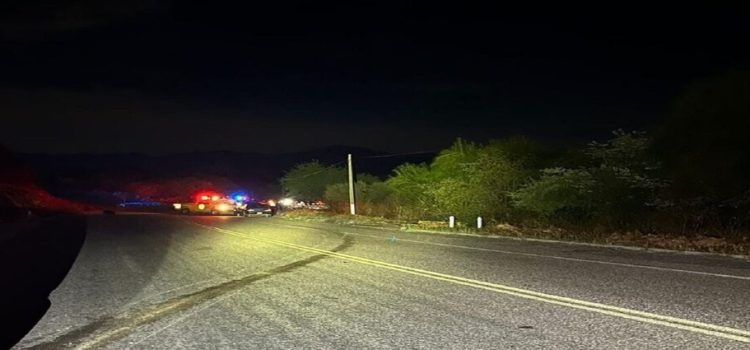 Joven pierde la vida en la carretera Los Mochis- Choix