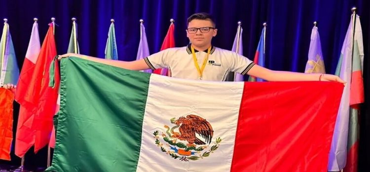 Ahomense se lleva medalla de plata en internacional de matemáticas