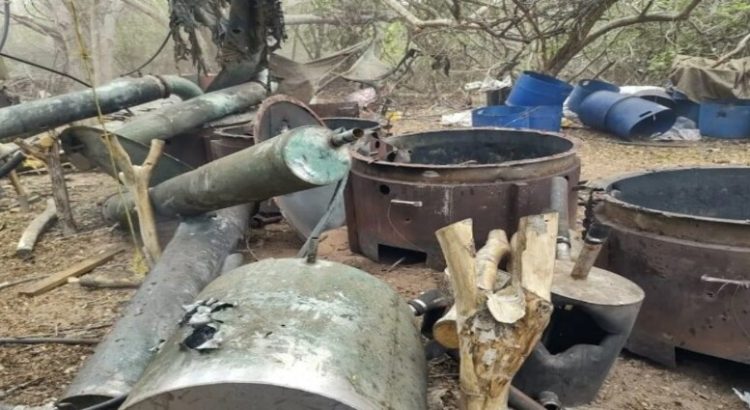 Ejército Mexicano desmanteló 13 laboratorios clandestinos en Sinaloa